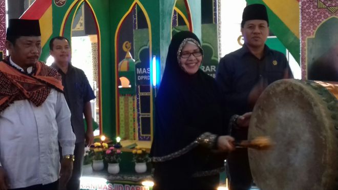Diikuti 102 Qari dan Qariah, Ketua DPRD Riau Buka MTQ di Masjid Daarul Abrar   DPRD Riau
